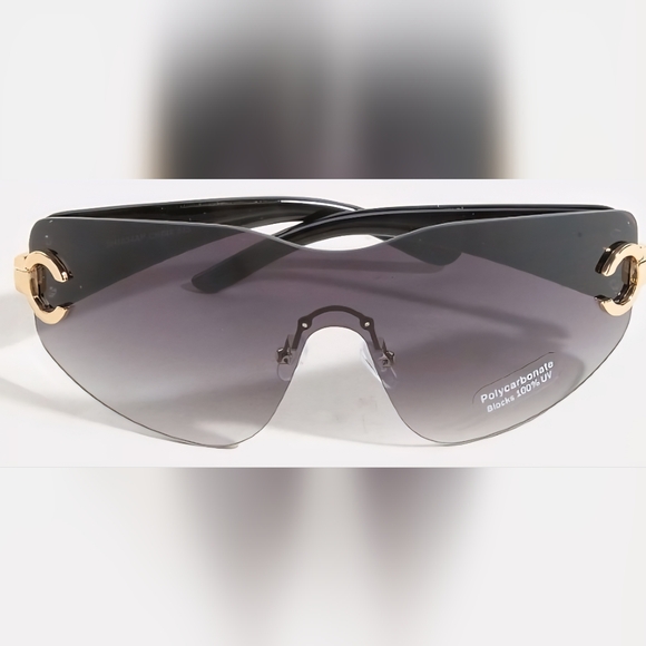 Stylish Large Curved Shield Lens Sunglasses - Picture 1 of 4